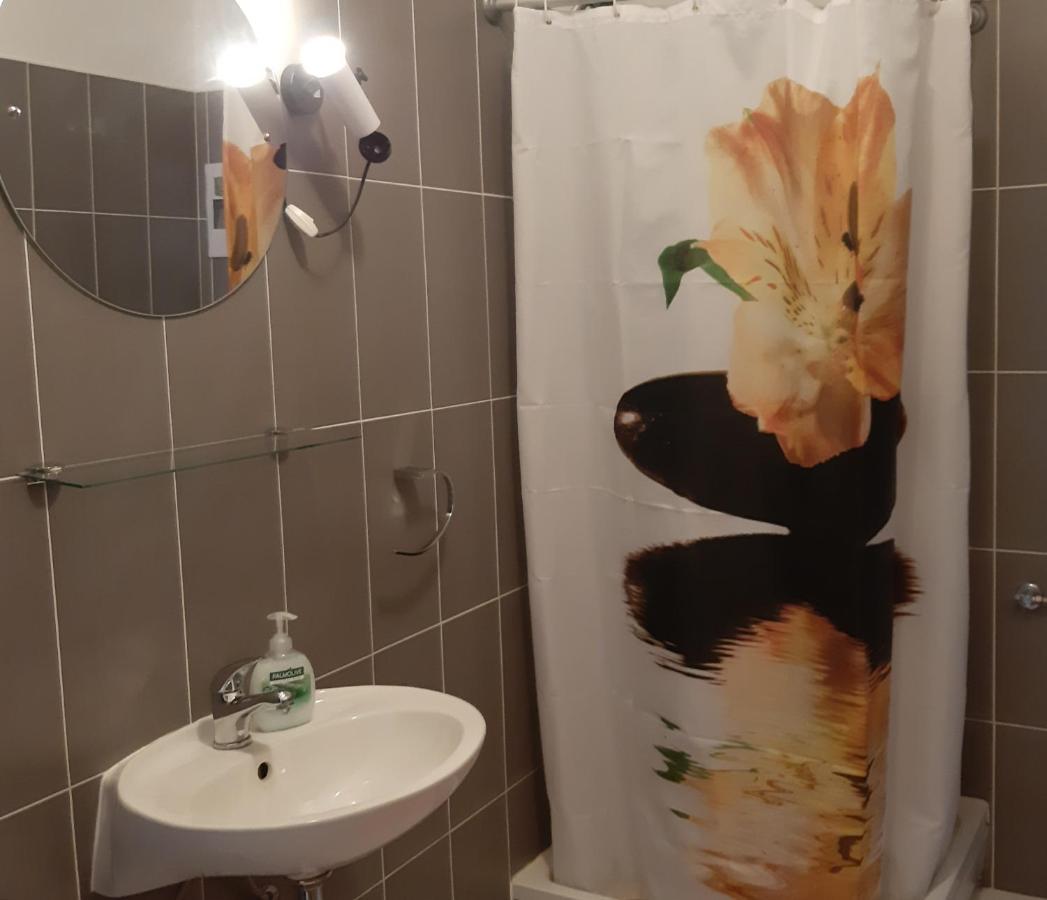 Apartmani Miletić Novi Vinodolski Zewnętrze zdjęcie
